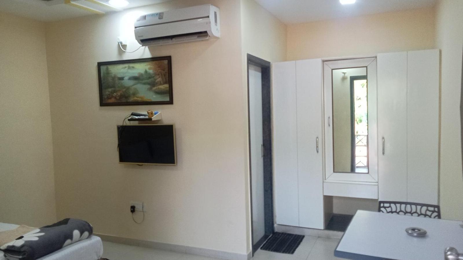 Giriraj Garden Resort Vagholi  Exteriör bild